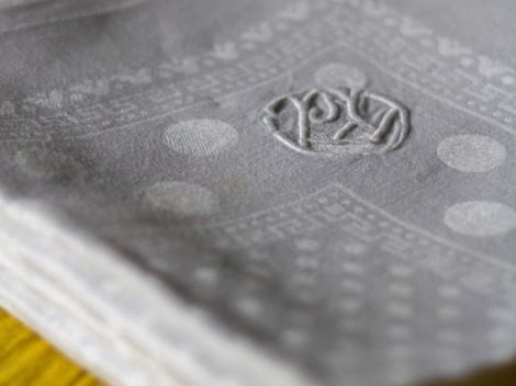 LINGE ANCIEN BRODE / LES SERVIETTES