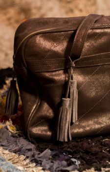 LE SAC A MAIN CARBONE