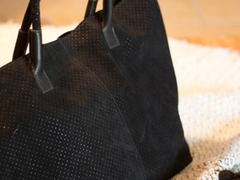 LE GRAND CABAS NOIR "PLUMETIS"