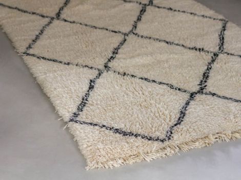 LE TAPIS BENI OUARAIN GRAND BLANC