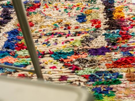 LE TAPIS BOUCHEROUITE POINTILLISTE