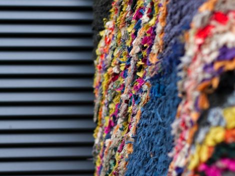 LE TAPIS BOUCHEROUITE RAYE