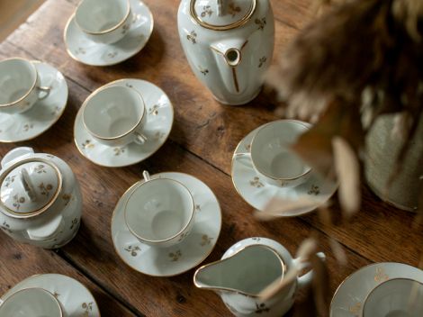 LE SERVICE A CAFE EN PORCELAINE