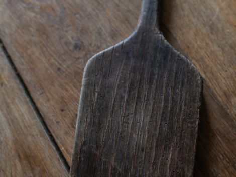 LA PLANCHE A DECOUPER EN BOIS